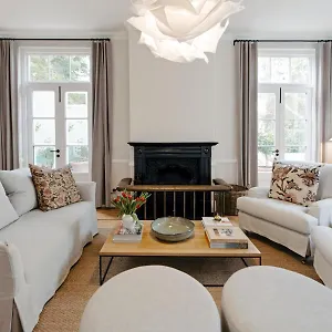 https://dewaterkanthouse.hotels-capetown.com