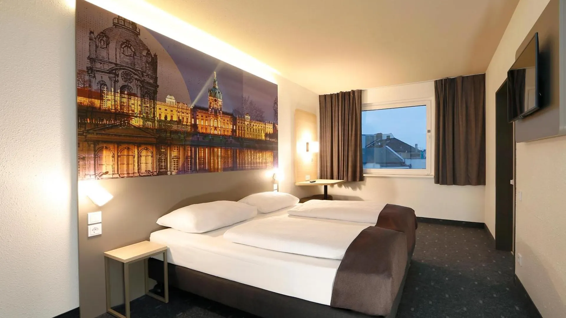 B&B Hotel Berlin City-West 2*,